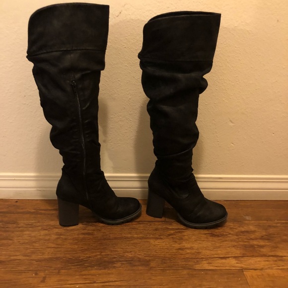 Boots - Picture 2 of 8